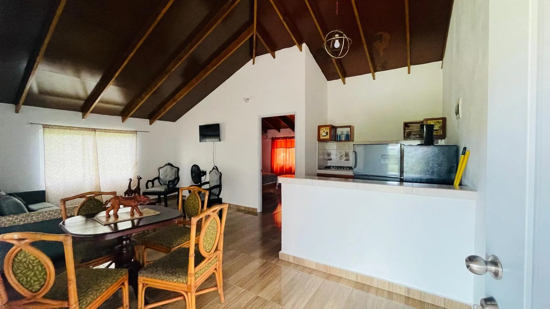 Apartamento Comodo En Las Galeras Cerca Samana